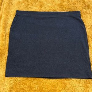 EUC XXL Old Navy Charcoal Gray Cotton/Poly blend Skirt Flat front & back